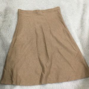 Banana republic women’s fine wool tan skirt size medium NEW